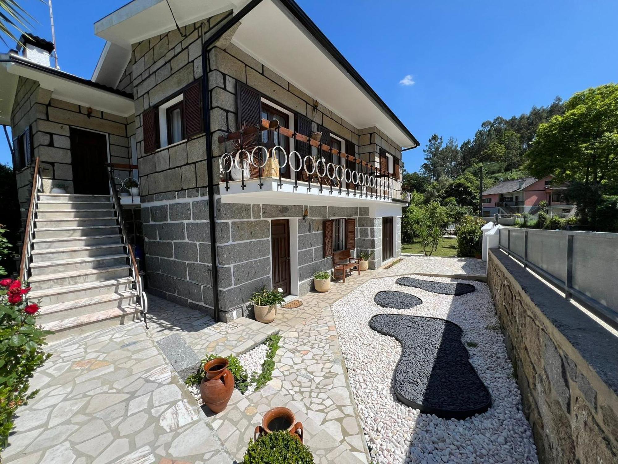 Vila Guia In Valdreu Braga Extérieur photo