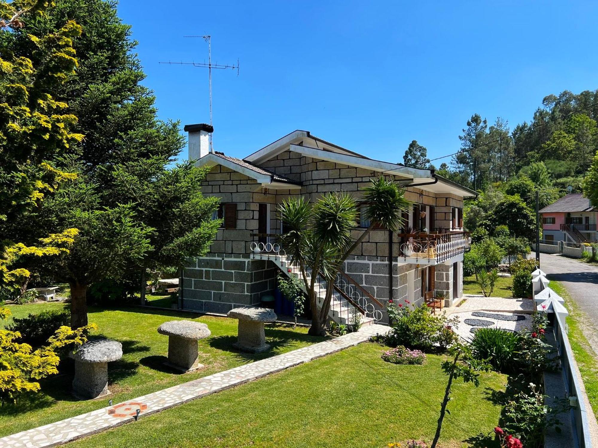 Vila Guia In Valdreu Braga Extérieur photo
